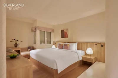 Spring Field (ohne Fenster) mit Nachmittagstee — Silverland Bến Thành